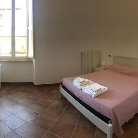 A Casa Di Noemi Bed & Breakfast ลาควิลา ภายนอก รูปภาพ